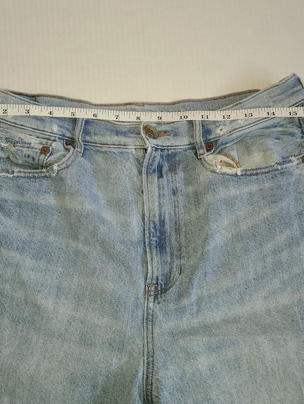 American Eagle Straight Jeans Size 14 High Rise Embroidered Floral Light Wash - Picture 7 of 9